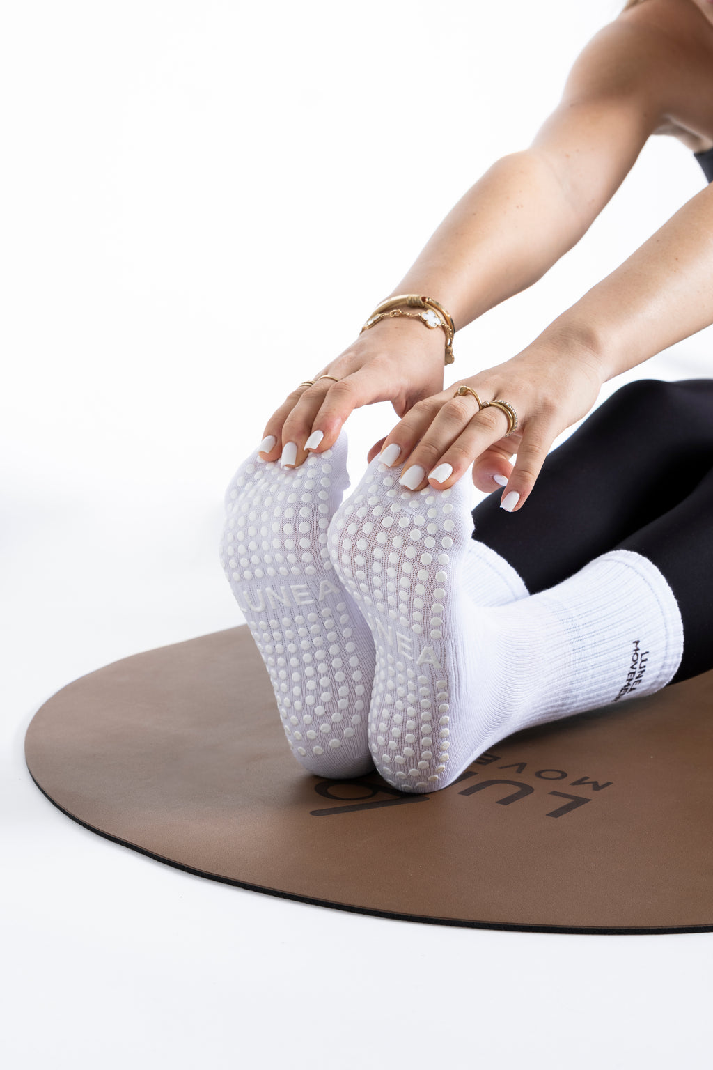 GRIP SOCK - LUNEA MOVEMENT WHITE